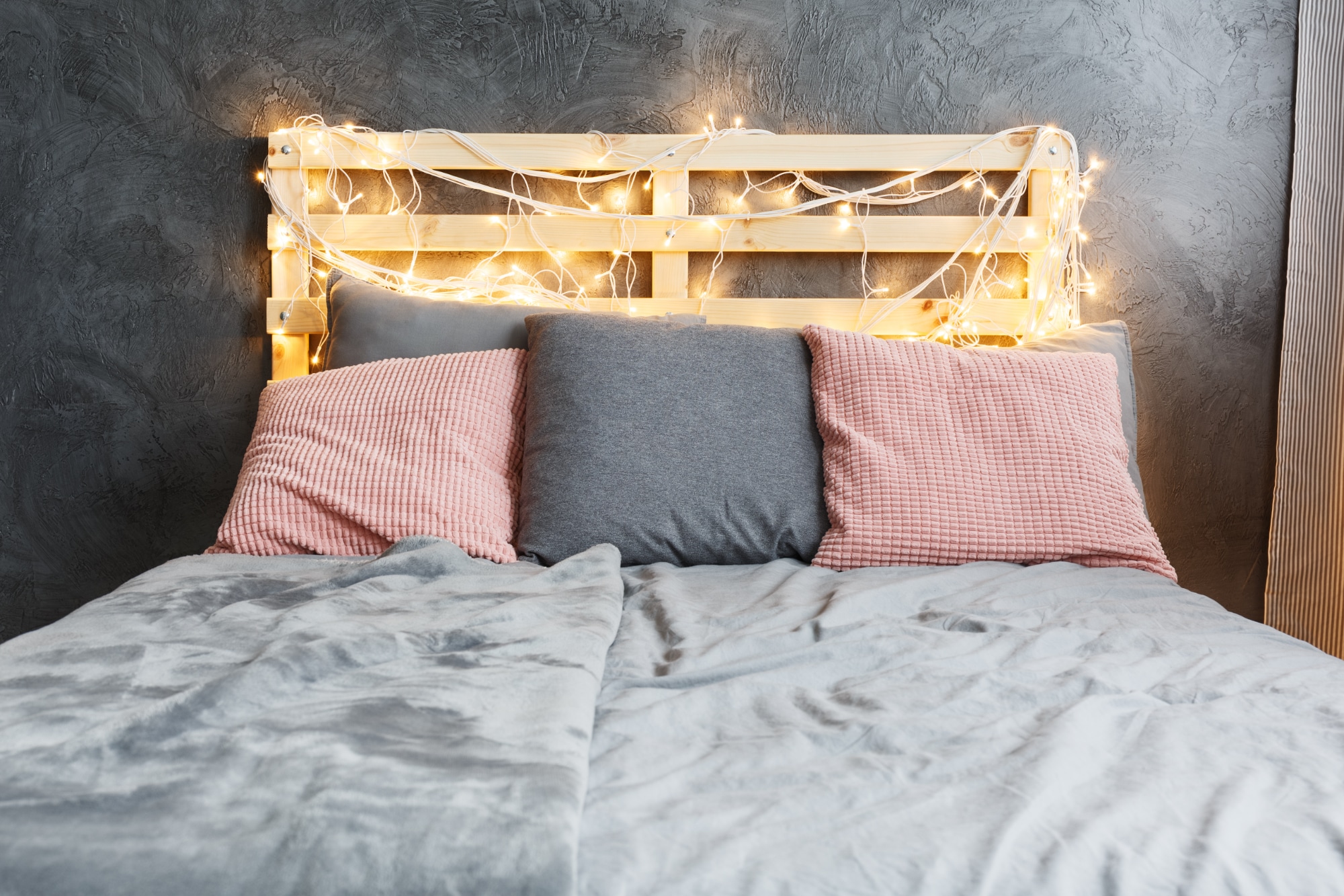 Comment Créer une Tête de Lit pas chère pour votre Chambre